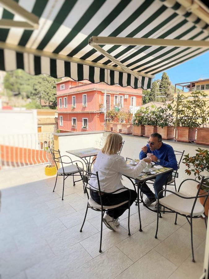 B&B Evelyne Taormina Dış mekan fotoğraf