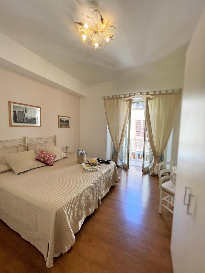 B&B Evelyne Taormina Dış mekan fotoğraf